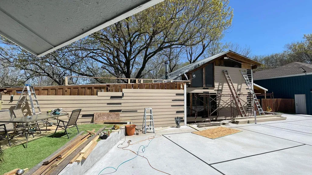 Replacing siding: What to check before removing the old boards